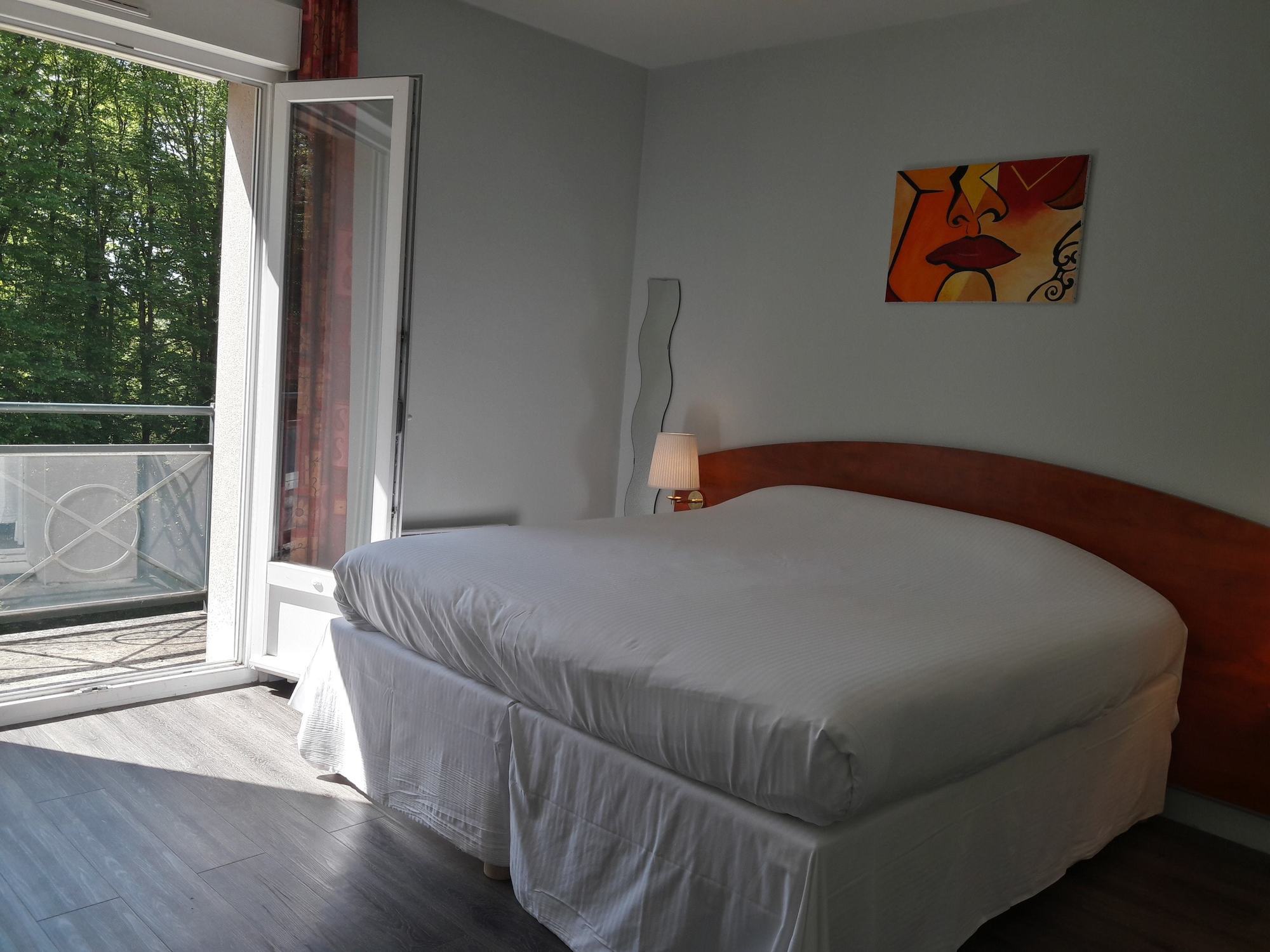 Logis Hotel - Restaurant Le Tulipier Vienne-le-Château Εξωτερικό φωτογραφία