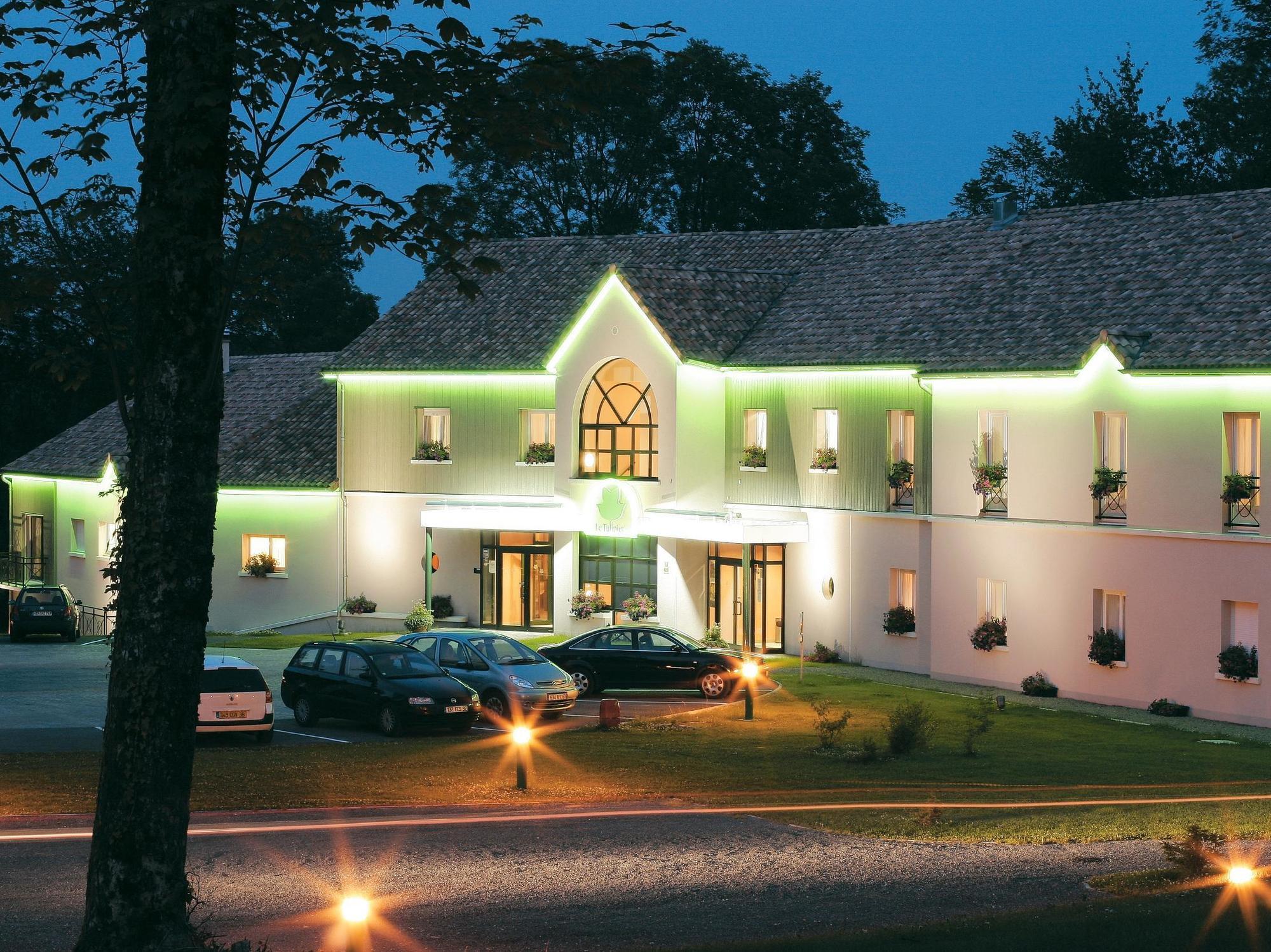 Logis Hotel - Restaurant Le Tulipier Vienne-le-Château Εξωτερικό φωτογραφία