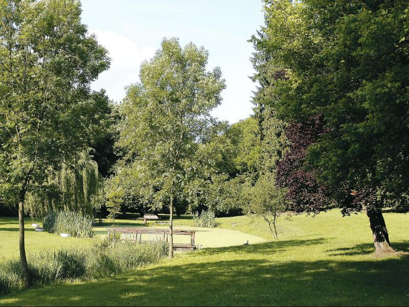 Logis Hotel - Restaurant Le Tulipier Vienne-le-Château Εξωτερικό φωτογραφία